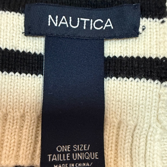 Classic Nautica Striped Scarf - New with Tags! ⚓ - Picture 9 of 11